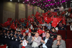 100.Yıl Coşkusu Fener Alayı Korteji ve Kardeşlik Destanı Gösterisiyle Yaşandı